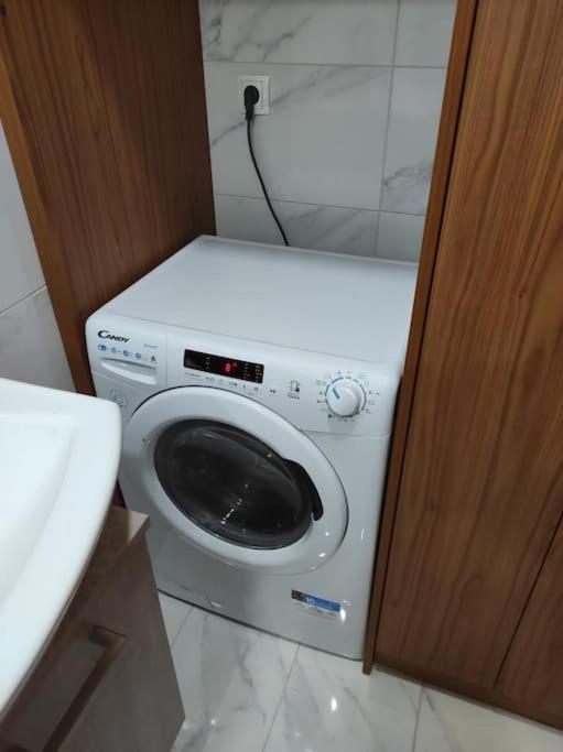 Studio Apartment With All Amenities In Kolonaki Atenas Exterior foto