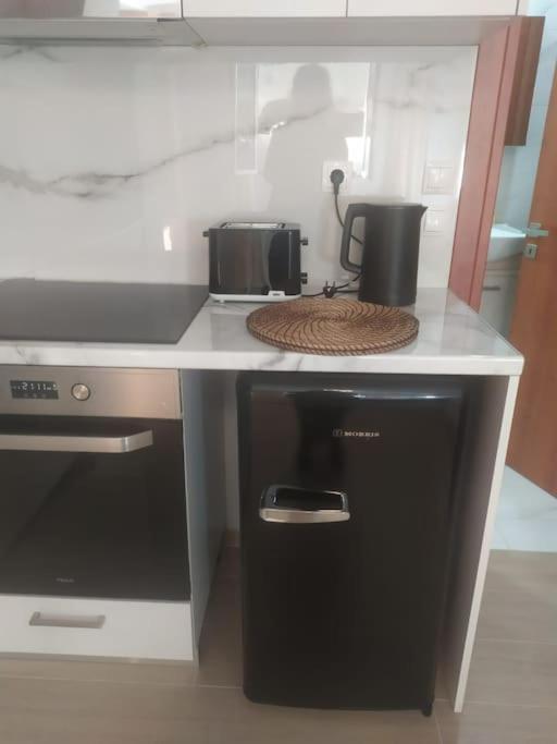 Studio Apartment With All Amenities In Kolonaki Atenas Exterior foto