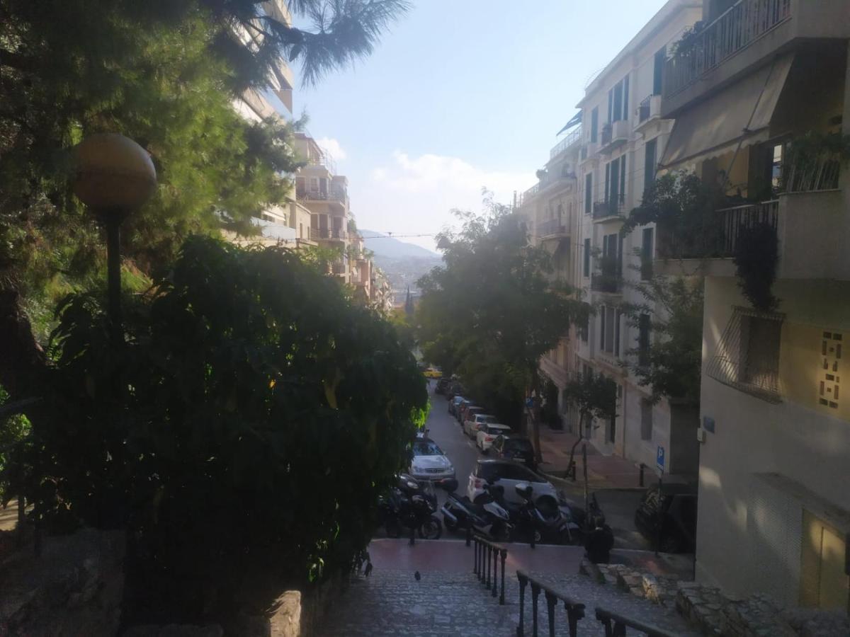 Studio Apartment With All Amenities In Kolonaki Atenas Exterior foto