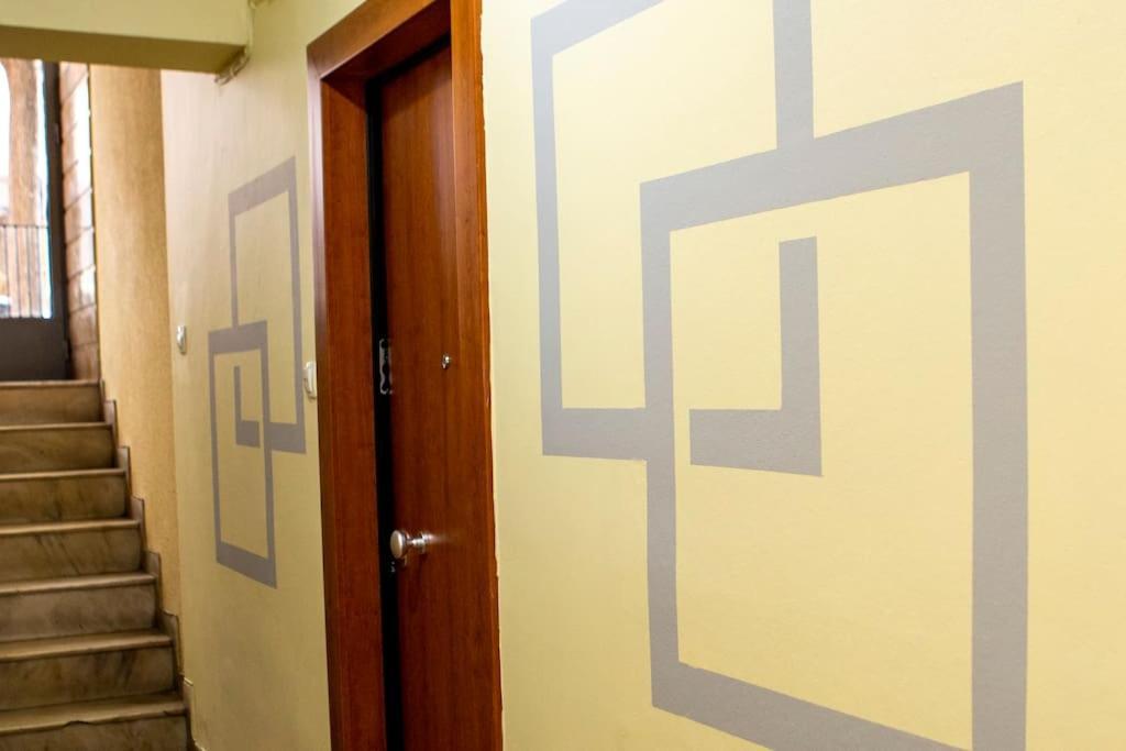 Studio Apartment With All Amenities In Kolonaki Atenas Exterior foto